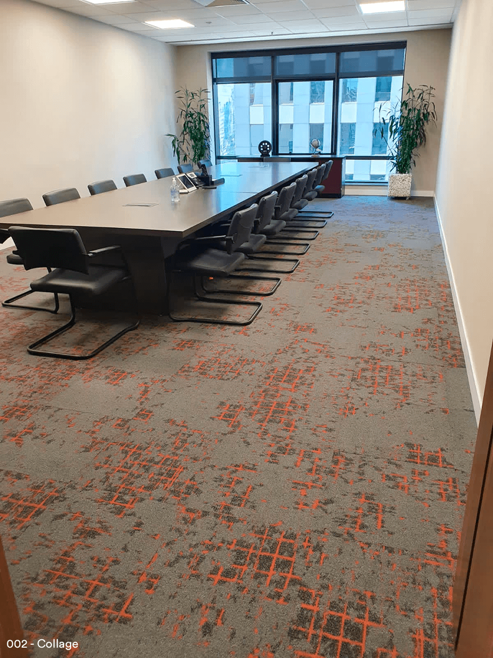 Ковровая плитка Associated Weavers Macro Tile цвет 91 Sunset 500×500×6 фото в интерьере